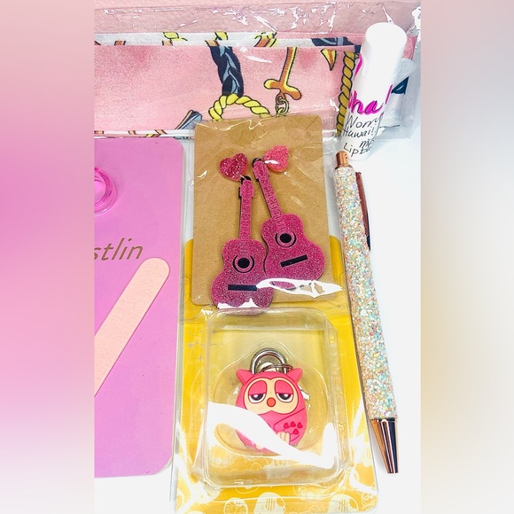 NANETTE LEPORE BELT BAG + 9 ITEMS pink theme - Picture 6 of 6